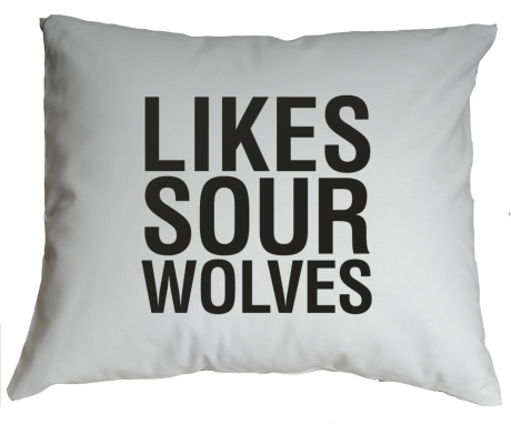 Poduszka „Likes Sour Wolves”